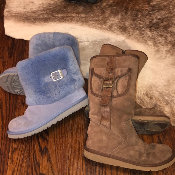 2 Ugg Boots - Picture 1 of 8